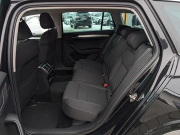 Skoda Superb III Kombi 2.0 TDI 150KM 2016 Skoda Superb Hak Klima Alu Ele. Klapa Serwis Gwarancja 2.0 Diesel 150KM, zdjęcie 35