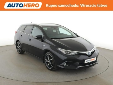 Toyota Auris II Touring Sports Facelifting 1.8 Hybrid 136KM 2017 Toyota Auris navi grzane fotele kamera automat HEV, zdjęcie 9
