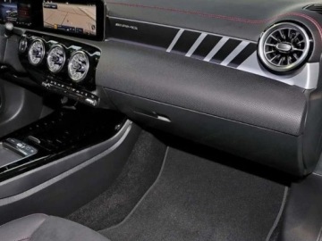 Mercedes CLA C118/X118 Coupe AMG Facelifting 2.0 35 306KM 2025 MERCEDES-BENZ CLA AMG 35 4-Matic Sedan 2.0 (306KM) 2025, zdjęcie 9