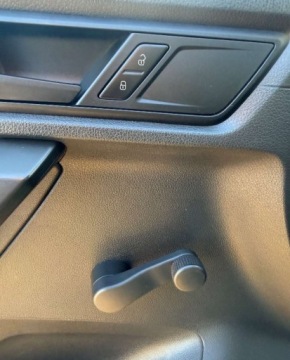 Volkswagen Caddy IV Kombi Maxi 2.0 TDI SCR BlueMotion Technology 102KM 2018 Volkswagen Caddy Maxi 2.0 TDI Trendline 2.0 Diesel 102KM, zdjęcie 22