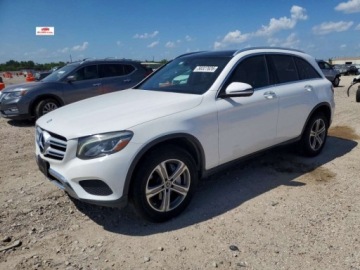 Mercedes GLC C253 2017 Mercedes-Benz GLC 300, 2017r., 2.0L 2.0 Benzyna 241KM