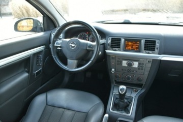 Opel Vectra C Kombi 2.8 V6 turbo ECOTEC 250KM 2008 Opel Vectra 2.8 250KM Manual 2008r. Skóra, zdjęcie 8