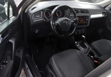 Volkswagen Tiguan II SUV 1.5 TSI EVO 150KM 2018 Volkswagen Tiguan PL Salon _ Automat _ Kamera _ Relingi _ 2 kompl kol 1.5, zdjęcie 21