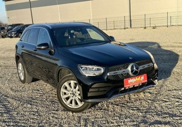Mercedes GLC C253 2021 Mercedes-Benz GLC 4x4 GLC 300 2.0 Benz 260 KM 2021r 27.000 km Warszawa