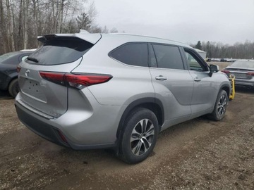 Toyota Highlander III 2022 Toyota Highlander XLE 2022 3.5l 3.5 Benzyna 295KM, zdjęcie 3