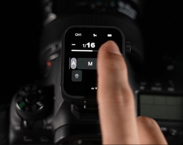 Беспроводная OLED-вспышка GODOX X3S 2.4G