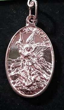 Święty Archanioł Michał . Medalik . Srebro pr. 925