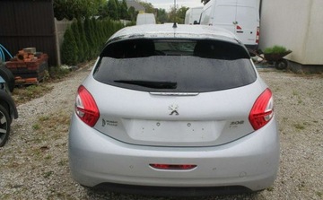 Peugeot 208 I Hatchback 3d 1.6 e-HDI 92KM 2015 Peugeot 208 1.6 Diesel 92KM, zdjęcie 5