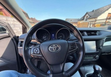 Toyota Avensis III Wagon Facelifting 2015 1.6 D-4D 112KM 2016 Toyota Avensis Toyota Avensis Touring Sports 1.6 D-4D Comfort 1.6 Diesel, zdjęcie 14