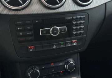 Mercedes Klasa B W246 Sports Tourer 180 BlueEFFICIENCY 122KM 2012 Mercedes-Benz Klasa B Mercedes-Benz Klasa B 180 UrbanStyle Edition 1.6, zdjęcie 17