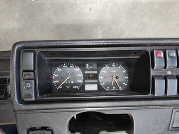 КОКПИТ ПРИБОРНАЯ ПАНЕЛЬ VW GOLF II 191919033AD