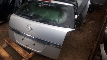 KLAPA BAGAŻNIKA TYŁ OPEL ASTRA H KOMBI Z157 2004R