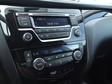 Nissan Qashqai II Crossover 1.2 DIG-T 115KM 2015 Nissan Qashqai 1.2 DIG-T, Salon Polska, Klima, zdjęcie 11