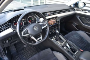 Volkswagen Passat B8 Variant Facelifting 2.0 TDI 240KM 2020 Volkswagen Passat 2.0 TDI 240KM 4x4 Elegance NAVI Podgrz.Szyba Webasto 18, zdjęcie 8