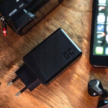 БЫСТРОЕ СЕТЕВОЕ ЗАРЯДНОЕ УСТРОЙСТВО 3x USB 30 Вт QC 3.0 PASTE SQUEER