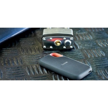 Твердотельный накопитель SANDISK EXTREME PORTABLE 2 ТБ (1050 МБ/с)