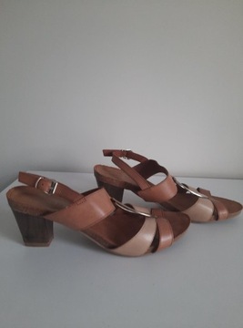 Buty damskie Firmy Caprice rozm.38