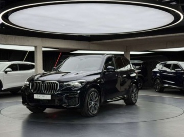 BMW X5 G05 SUV Plug-In 3.0 45e 394KM 2022 BMW X5 xDrive45e sport Zawieszenie pneumatyczne HUD ACC Kamera 360