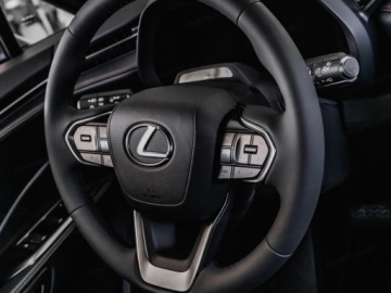 Lexus LBX 1.5 Hybrid 136KM 2025 Od ręki - Emotion 1.5 Hybrid 136KM | Wirtualny kokpit!, zdjęcie 8