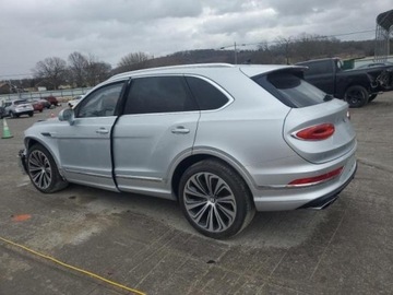 Bentley Bentayga 2023 Bentley Bentayga 2023, od ubezpieczalni 4.0 Benzyna 542KM, zdjęcie 3