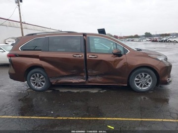 Toyota Sienna III 2021 Toyota Sienna XLE 2021 2.5l 2.5 Hybryda 189KM, zdjęcie 6