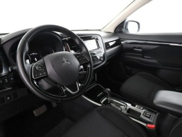 Mitsubishi Outlander III SUV Facelifting 2017 2.0 150KM 2018 Mitsubishi Outlander automat navi kamera grzane, zdjęcie 13