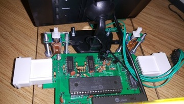 Приставка Pegasus на чипах, с экраном и джойпадом (типа mt777dx или iq502)