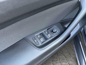 Volkswagen Passat B8 Variant Facelifting 2.0 TDI SCR 150KM 2022 Volkswagen Passat Business 2.0 TDI / 150 KM DSG Er, zdjęcie 19