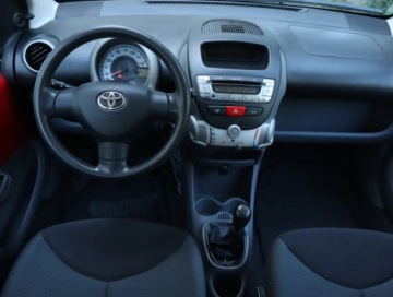 Toyota Aygo I Hatchback 3d 1.0 VVT-i 68KM 2006 Toyota Aygo 1.0 VVT-i, Klima, zdjęcie 6