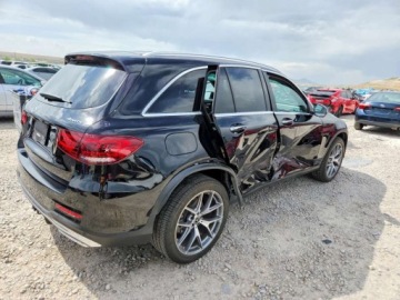 Mercedes GLC C253 2020 Mercedes-Benz GLC 2020 MERCEDES-BENZ GLC 300 4MATIC 2.0 Benzyna 255KM, zdjęcie 3