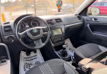 Skoda Yeti 2014 Skoda Yeti auto jak nowebogata wersjanaviklimatronikalu17 1.2 Benzyna, zdjęcie 24