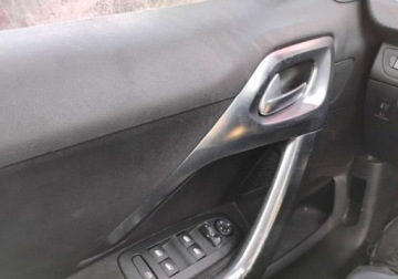 Peugeot 2008 I SUV Facelifting 1.2 PureTech 110KM 2017 Peugeot 2008 2017r, SALON POLSKA, 1.2 Benzyna. Lekko uszkodzony przod. Jez, zdjęcie 10