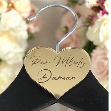 СВАДЕБНЫЕ ВЕШАЛКИ НЕВЕСТА ЖЕНИХ ЗОЛОТАЯ НАДПИСЬ + ИМЕНА В СЕРДЦЕ