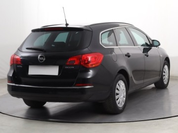 Opel Astra J Sports Tourer Facelifting 1.6 CDTI ecoFLEX 110KM 2015 Opel Astra 1.6 CDTI, Klima, Klimatronic, Tempomat, zdjęcie 4