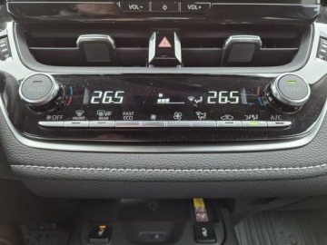 Toyota Corolla XII Sedan Facelifting 1.8 Hybrid 140KM 2023 Toyota Corolla 1.8 Hybrid Style Seria E21 (2019-), zdjęcie 19