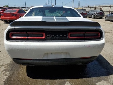 Dodge Challenger III 2016 Dodge Challenger RT 2016 5.7l 5.7 Benzyna 375KM, zdjęcie 2