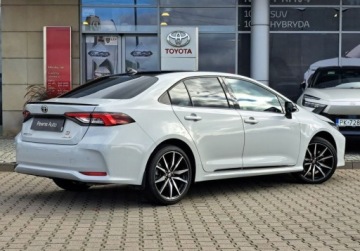 Toyota Corolla XII Sedan Facelifting 1.8 Hybrid 140KM 2023 Toyota Corolla Toyota Corolla 1.8 Hybrid GR Sport Dynamic Salon PL, zdjęcie 4