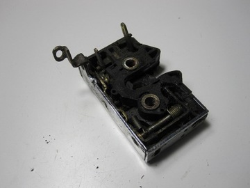 Замок входной двери правой Audi 80 B4 94R