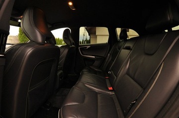 Volvo XC60 I SUV 2.0 D4 163KM 2012 Volvo XC 60 R-Design__5-Cylindrów__Alu '20__D4 163ps, zdjęcie 19