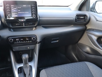 Toyota Yaris IV Hatchback 1.5 Hybrid Dynamic Force 116KM 2021 Toyota Yaris 1.5 VVT-i Hybrid, Salon Polska, zdjęcie 7