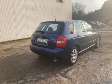 Kia Cerato Sedan 2.0 i 16V 143KM 2005 KIA CERATO liftback 2.0 143 KM, zdjęcie 9