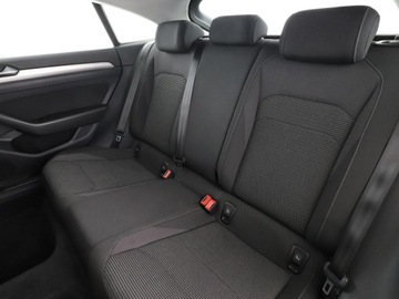 Volkswagen Arteon Fastback 2.0 TDI 150KM 2018 Volkswagen Arteon automat navi PDC-kamera, zdjęcie 16