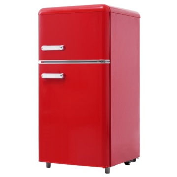 Ретро-холодильник общей емкостью 72 литра, красный.