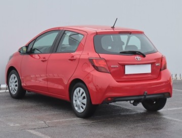 Toyota Yaris III Hatchback 5d Facelifting 1.33 Dual VVT-i 99KM 2015 Toyota Yaris 1.33 Dual VVT-i, Klima, zdjęcie 3