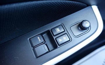 Suzuki Swift VI 2019 Suzuki Swift 1.2 90KM AllGrip 4x4 Biala perla Bezwypadkowy Niski przebieg, zdjęcie 26