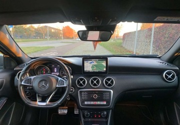 Mercedes Klasa A W176 Hatchback 5d Facelifting 180 122KM 2016 Mercedes-Benz Klasa A Mercedes-Benz Klasa A 180 7G-DCT AMG Line 1.6 Benzyna, zdjęcie 2