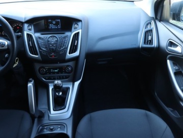 Ford Focus III Kombi 1.0 EcoBoost 125KM 2013 Ford Focus 1.0 EcoBoost, Klima, Klimatronic, zdjęcie 7