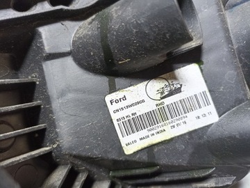 FORD ECOSPORT 2 2015R SVĚTLO PRAVÁ PŘEDNÍ