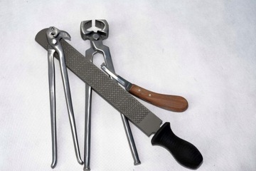 ПРОФЕССИОНАЛЬНЫЙ КОМПЛЕКТ ДЛЯ КОРРЕКЦИИ КОПЫТ