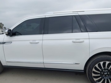 Lincoln Navigator III 2024 Lincoln Navigator 2024 LINCOLN NAVIGATOR BLACK LABEL L 3.5 Benzyna 440KM, zdjęcie 4
